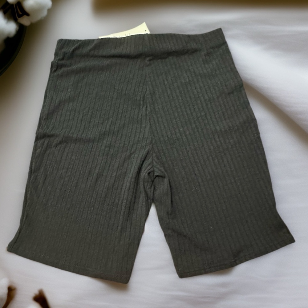 NWT‎ Miss Selfridge Black Ribbed Biker Shorts Size 4